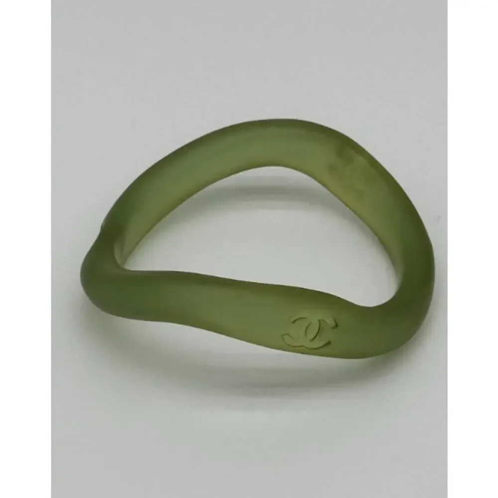 CHANEL Vintage Olive Green Resin Sculptural Bangle Bracelet CC Logo with Box